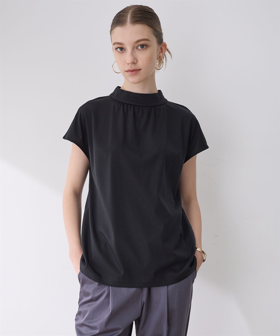 LE SOUK HOLIDAY 【接触冷感】ギャザーネックフレンチスリーブTシャツ_variation_3