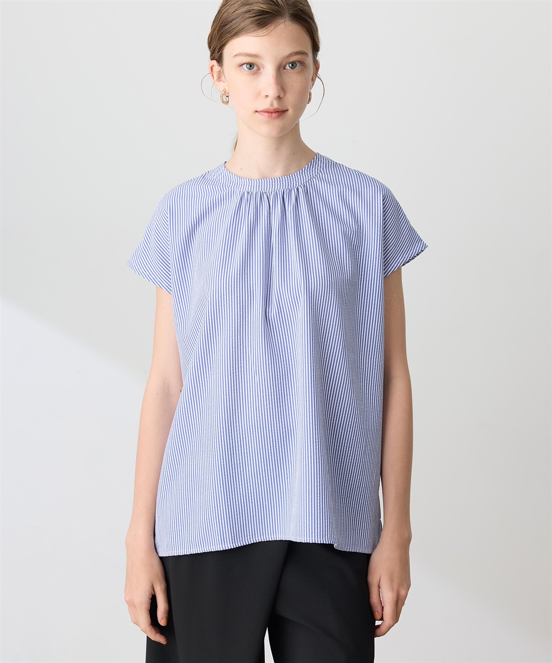 LE SOUK HOLIDAY ギャザーネックトリコットブラウス【接触冷感・UVカット】_variation_2