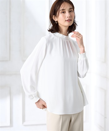 フリルブラウスの商品画像(セクション1)