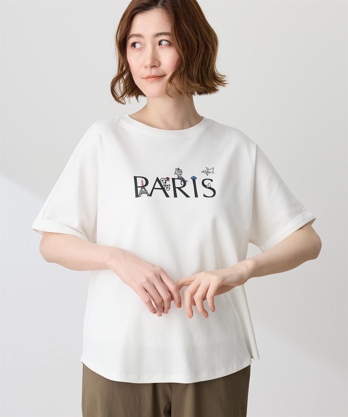 Petit Honfleur 【イラストレーターコラボ】PARISロゴプリントTシャツ【接触冷感・UVカット・オーガニックコットンブレンド】_variation_1