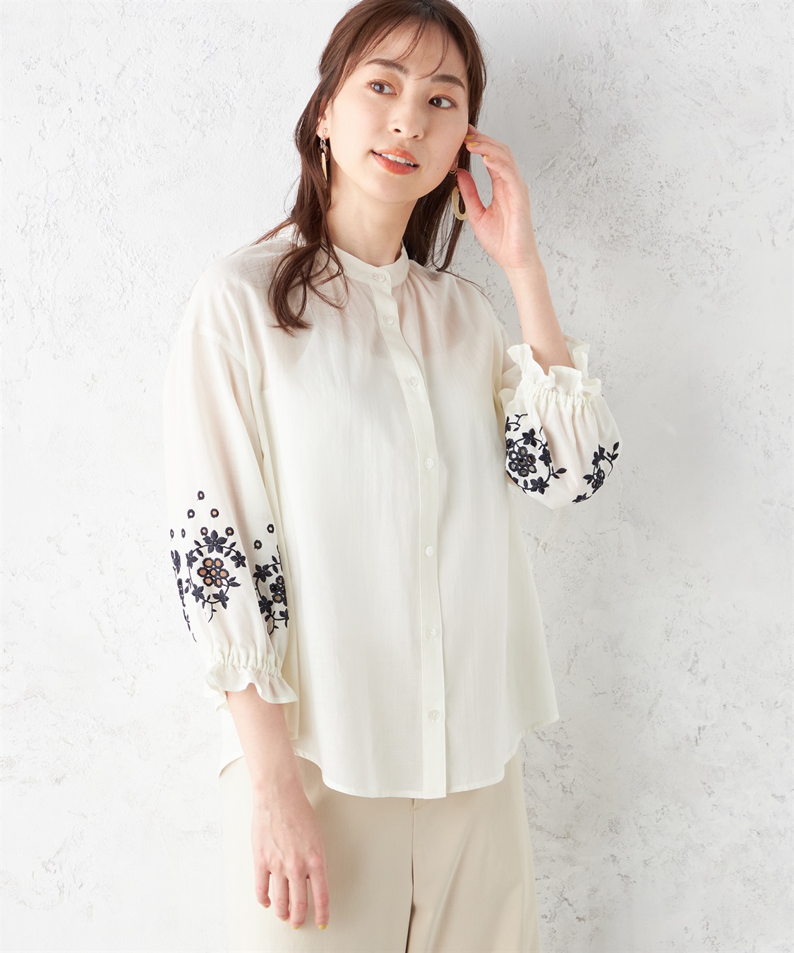 Petit Honfleur 刺繍スリーブブラウス_main