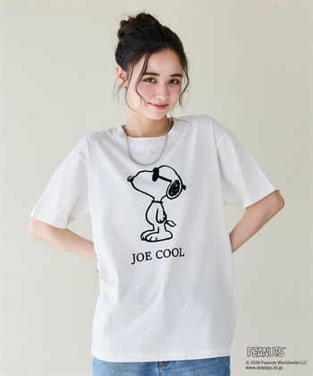 【PEANUTS/ピーナッツ】SNOOPY/スヌーピー「JOE COOL」フロッキープリントTシャツ(オフホワイト-M)