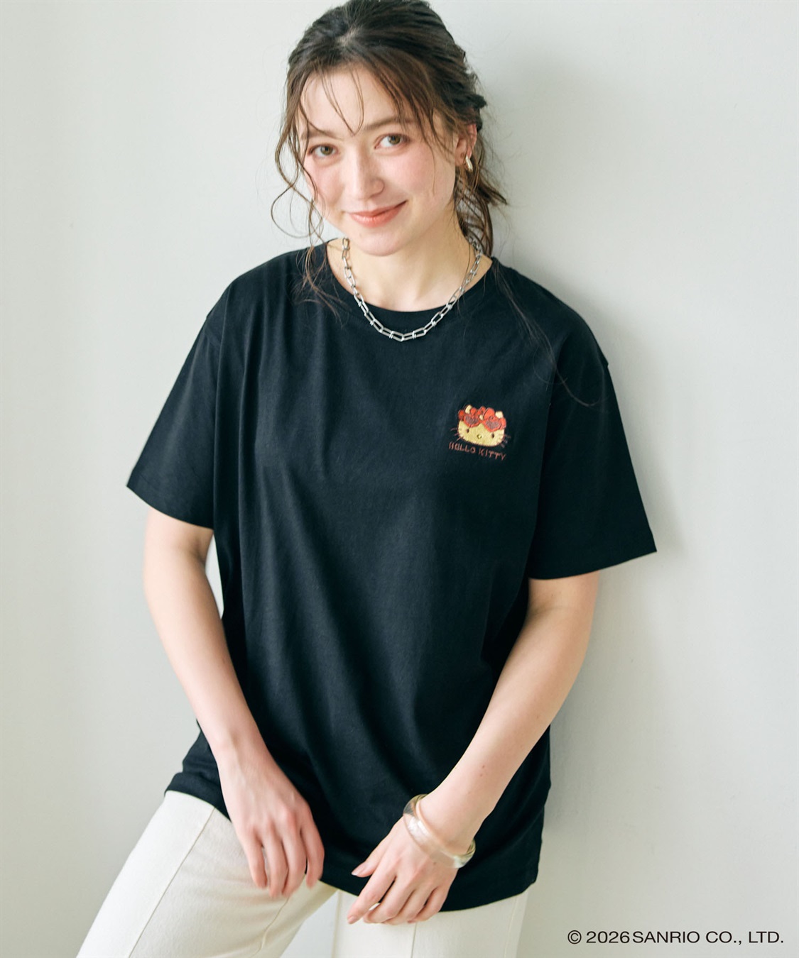 chara station 【sanrio characters】HELLO KITTY/日焼けデザインハローキティ半袖Tシャツ《サンリオキャラクターズ》_variation_1