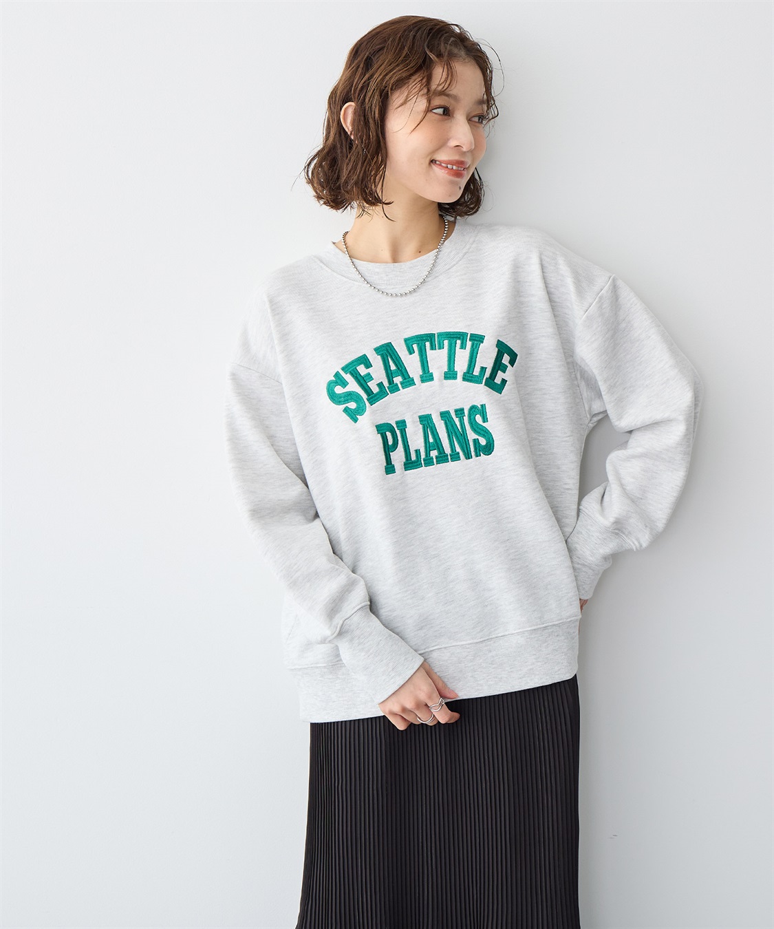 anyfee 【anyfee/プラスサイズ】ビッグシルエット裏毛ロゴ刺繍プルオーバー_main