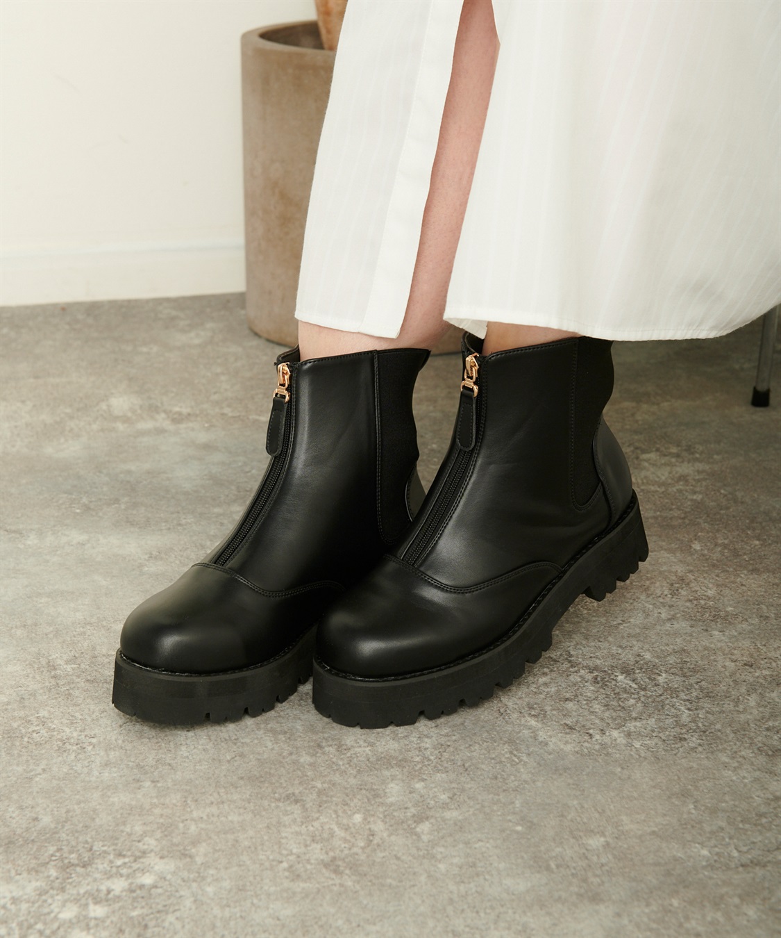 anyfee 【anyfee/プラスサイズ】厚底センタージップブーツ（4E・甲高・幅広）《la farfa SHOES/ラファーファシューズ》_main