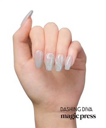 DASHING DIVA
