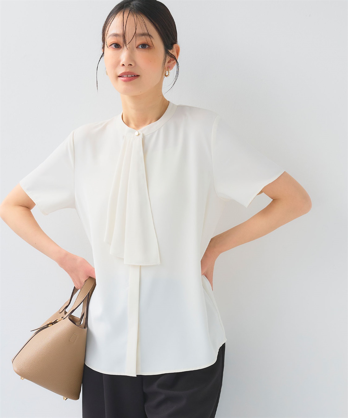 CROSS FUNCTION 《シワになりにくい》正解シルキードライラッフル半袖ブラウス_main