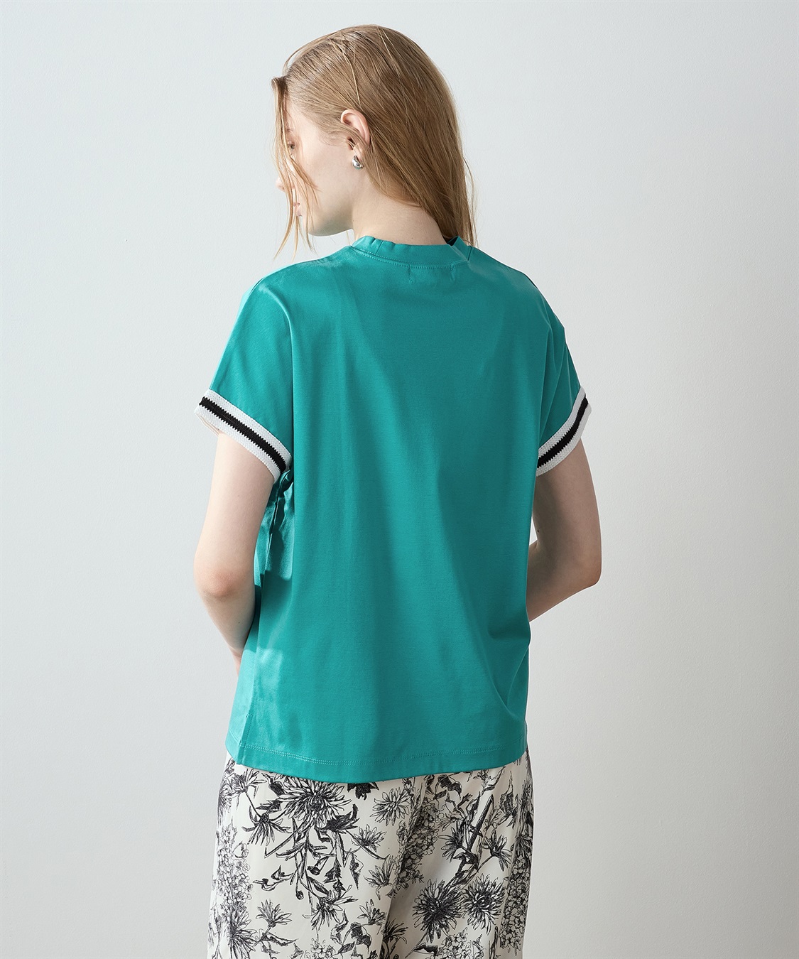 LE SOUK HOLIDAY 【接触冷感】袖テープモックネックTシャツ_sub_4
