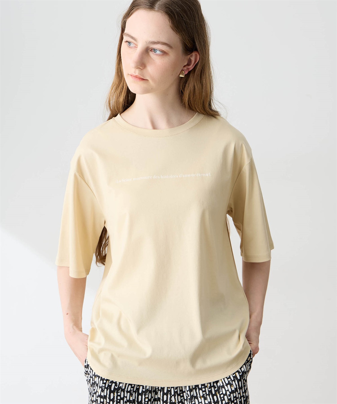 LE SOUK HOLIDAY ラウンドヘムバックプリントTシャツ【接触冷感・吸水速乾】_sub_8