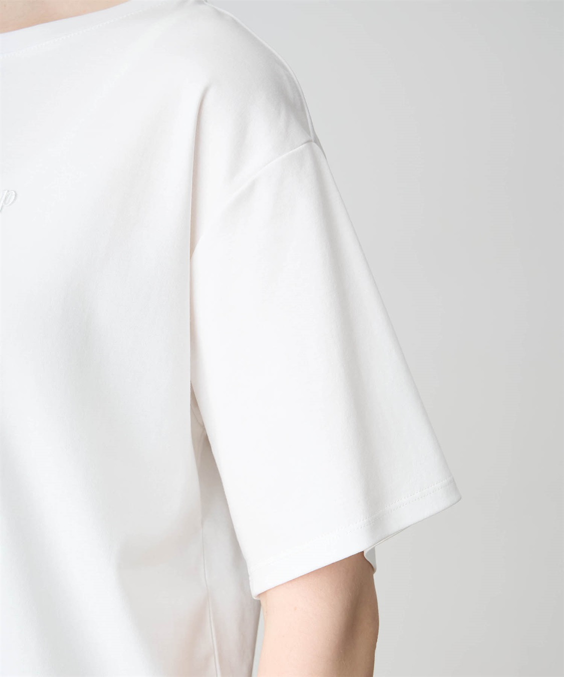 LE SOUK HOLIDAY クルーネック刺しゅうロゴTシャツ【接触冷感・吸水速乾】_sub_13