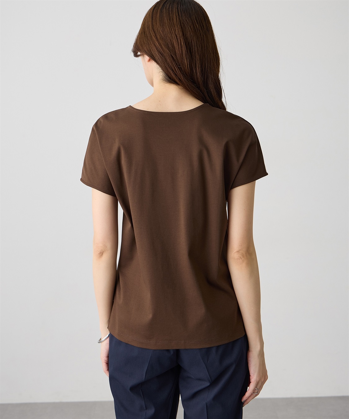 A/C DESIGN BY ALPHA CUBIC フレンチVネックTシャツ【すごツヤ・UVカット・接触冷感】_sub_3