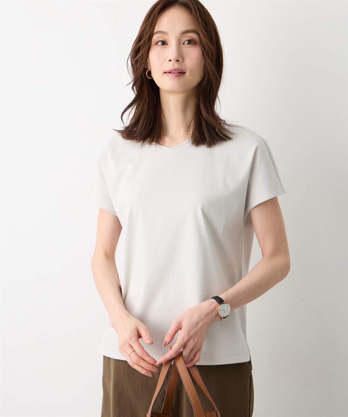 A/C DESIGN BY ALPHA CUBIC フレンチVネックTシャツ【すごツヤ・UVカット・接触冷感】_sub_5