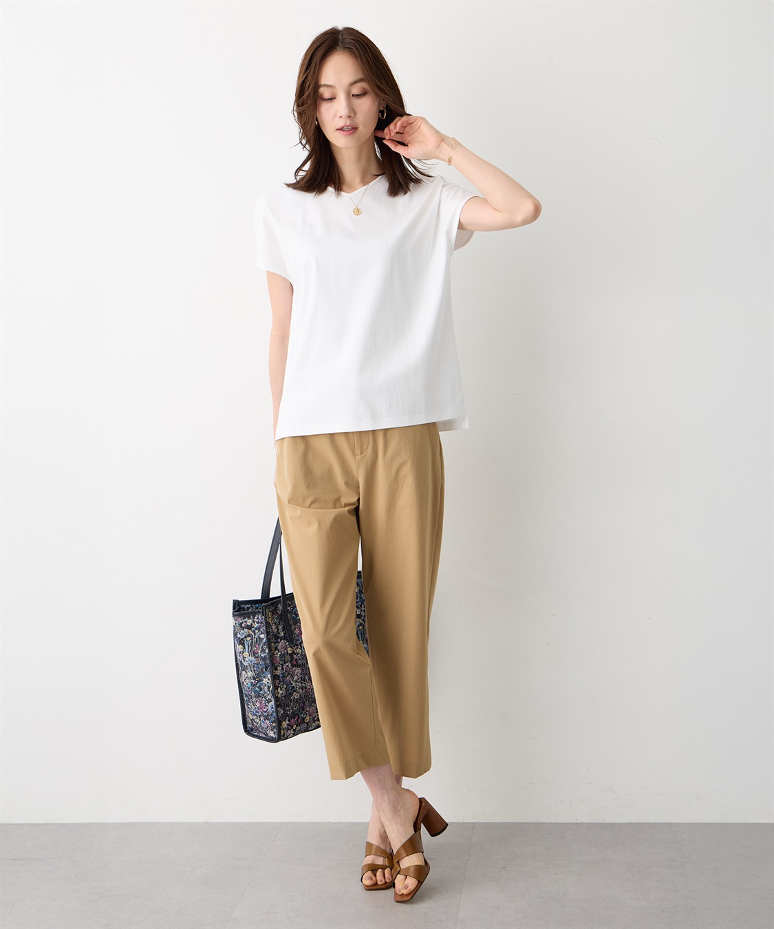 A/C DESIGN BY ALPHA CUBIC フレンチVネックTシャツ【すごツヤ・UVカット・接触冷感】_sub_15