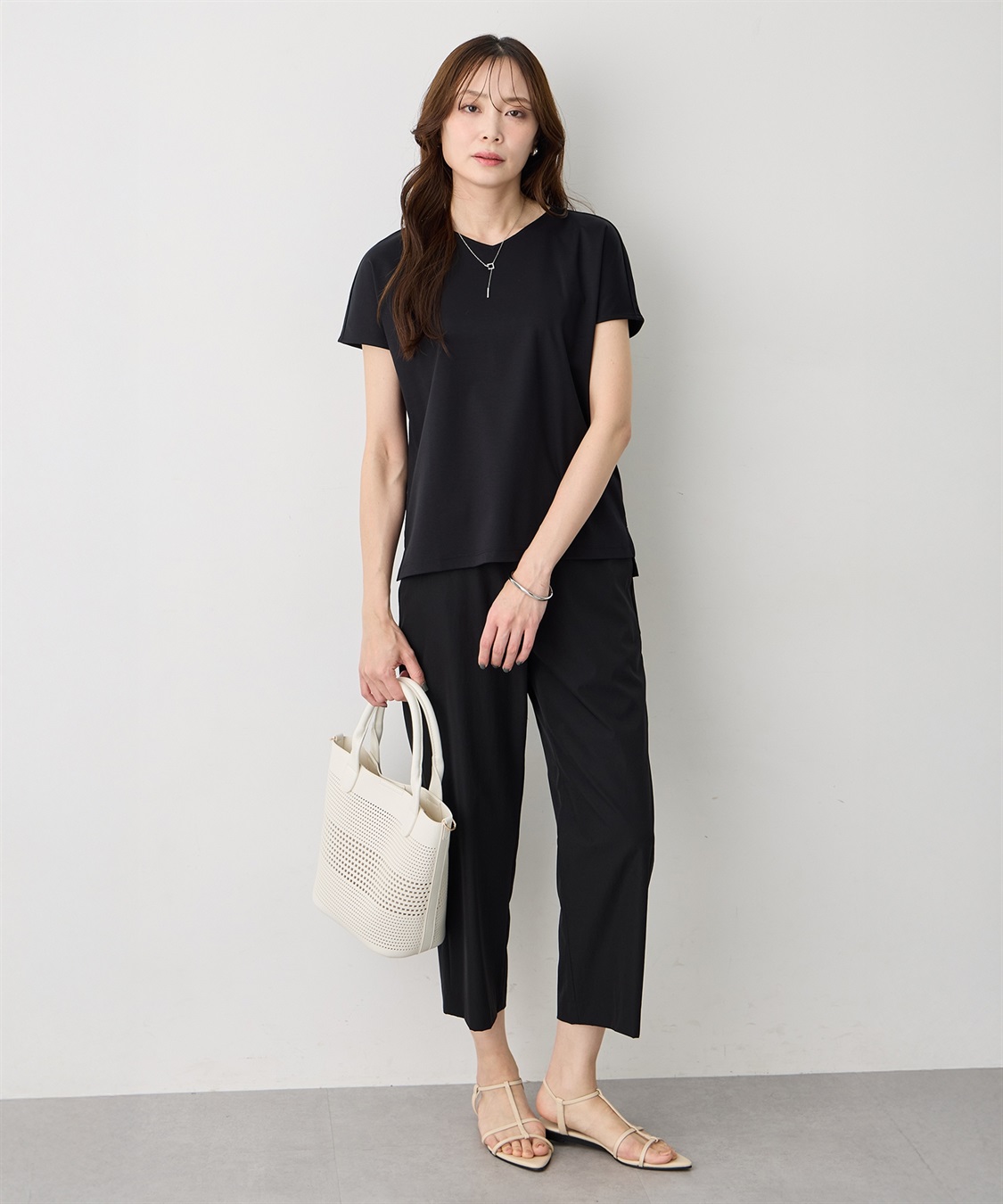 A/C DESIGN BY ALPHA CUBIC フレンチVネックTシャツ【すごツヤ・UVカット・接触冷感】_sub_19
