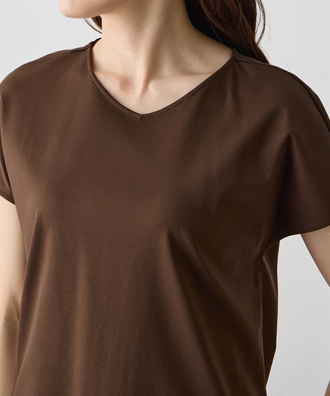 A/C DESIGN BY ALPHA CUBIC フレンチVネックTシャツ【すごツヤ・UVカット・接触冷感】_sub_23