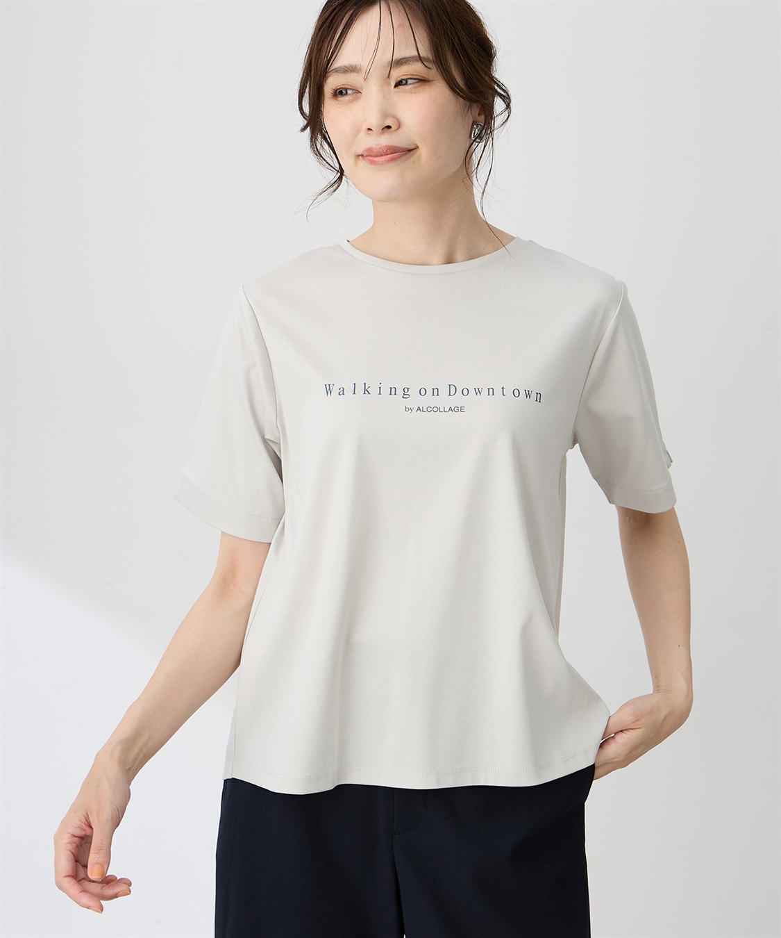 A/C DESIGN BY ALPHA CUBIC 【ALCOLLAGEプリント】ラウンドヘムプリントＴシャツ【すごツヤ・UVカット・接触冷感】_sub_1