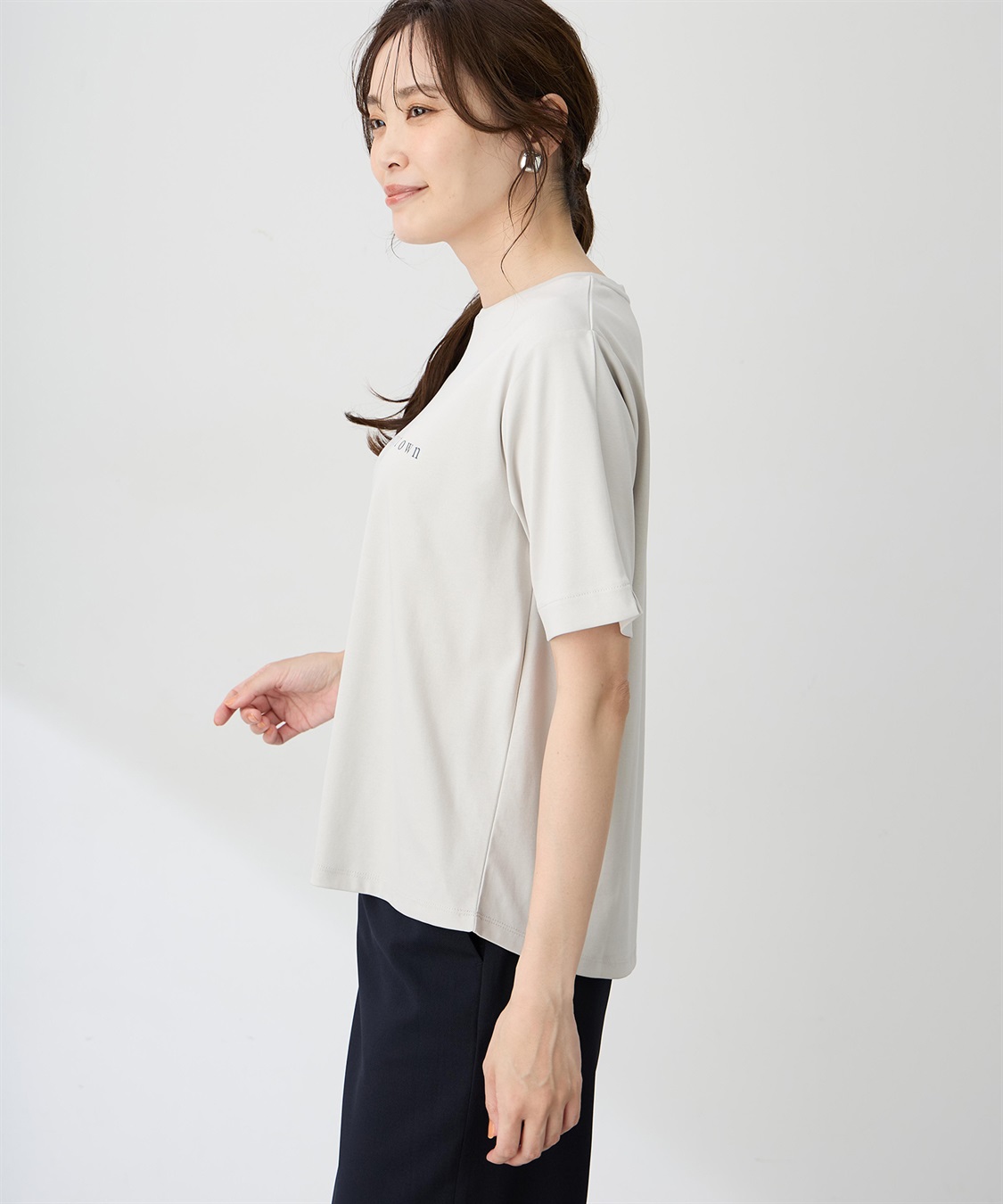 A/C DESIGN BY ALPHA CUBIC 【ALCOLLAGEプリント】ラウンドヘムプリントＴシャツ【すごツヤ・UVカット・接触冷感】_sub_2