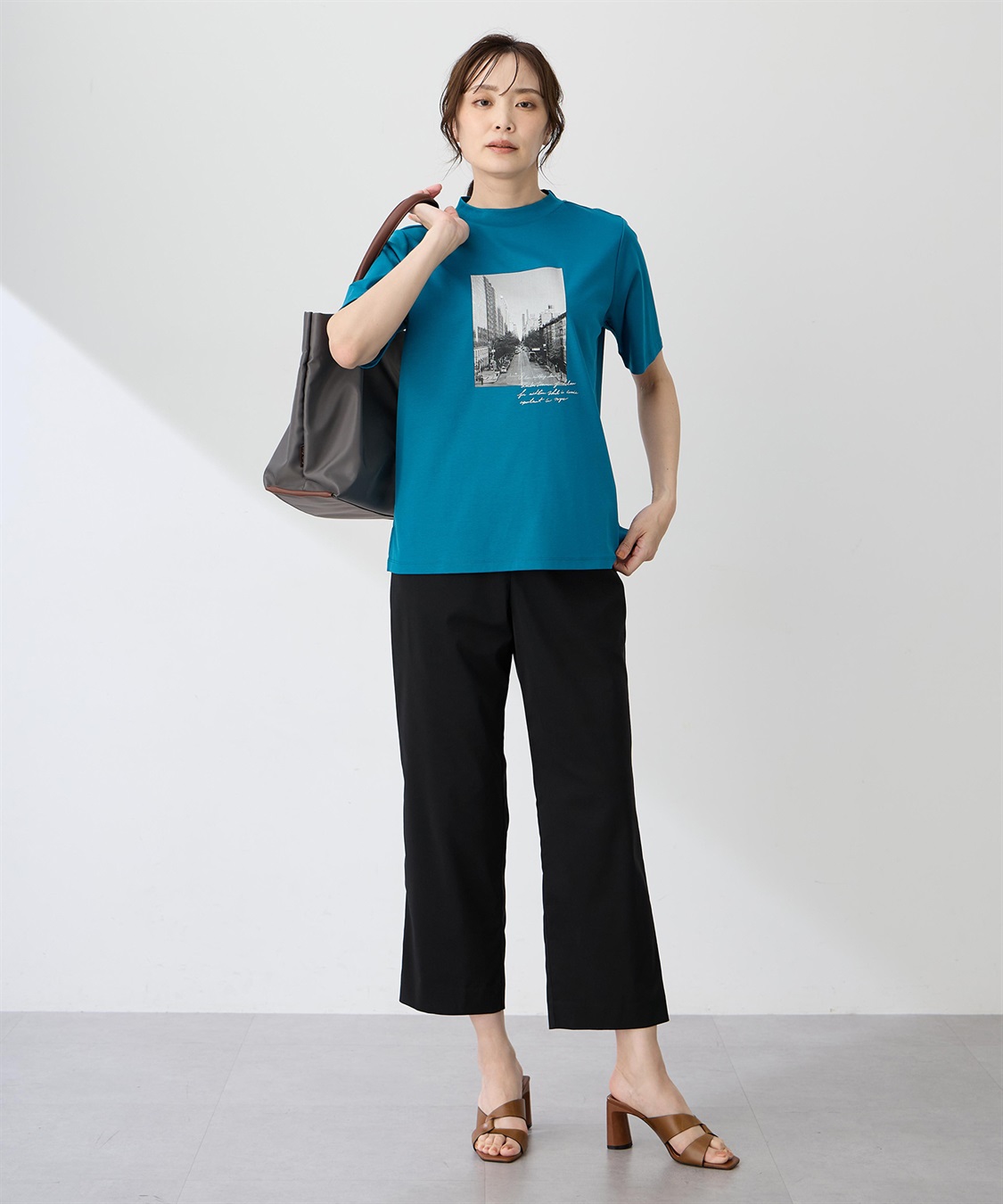 A/C DESIGN BY ALPHA CUBIC 【ALCOLLAGEプリント】フォトプリントモックネックＴシャツ【すごツヤ・UVカット・接触冷感】_sub_10