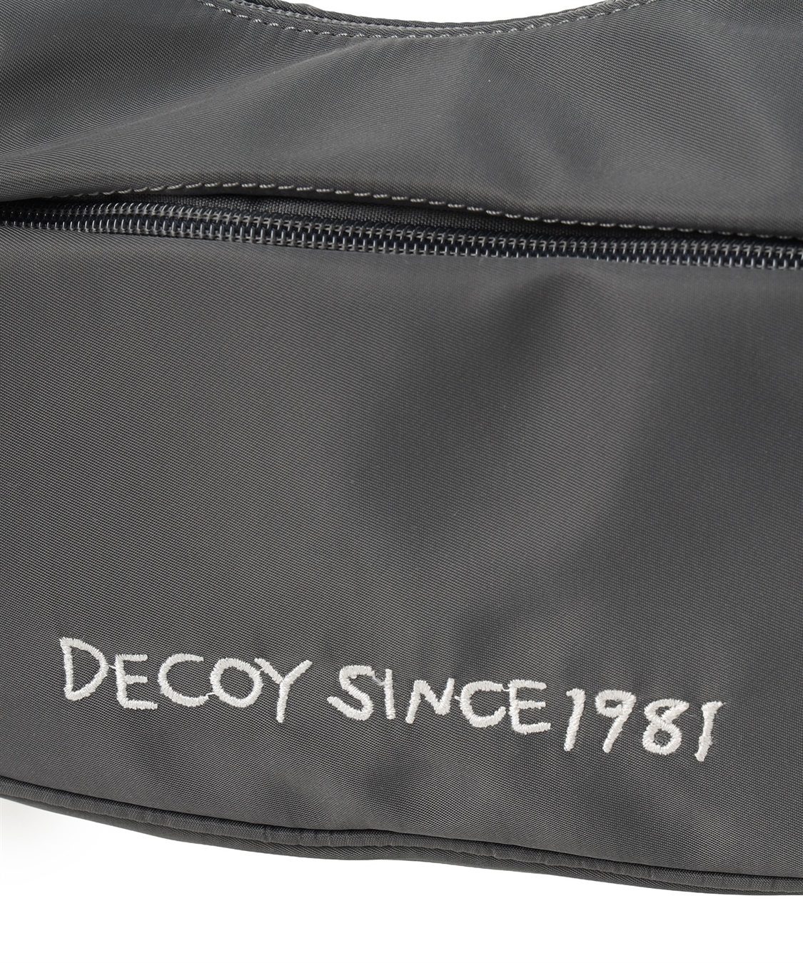 DECOY 【トムさんコラボ】コイくんワンポイント刺しゅうポーチ付きショルダーバッグ_sub_21