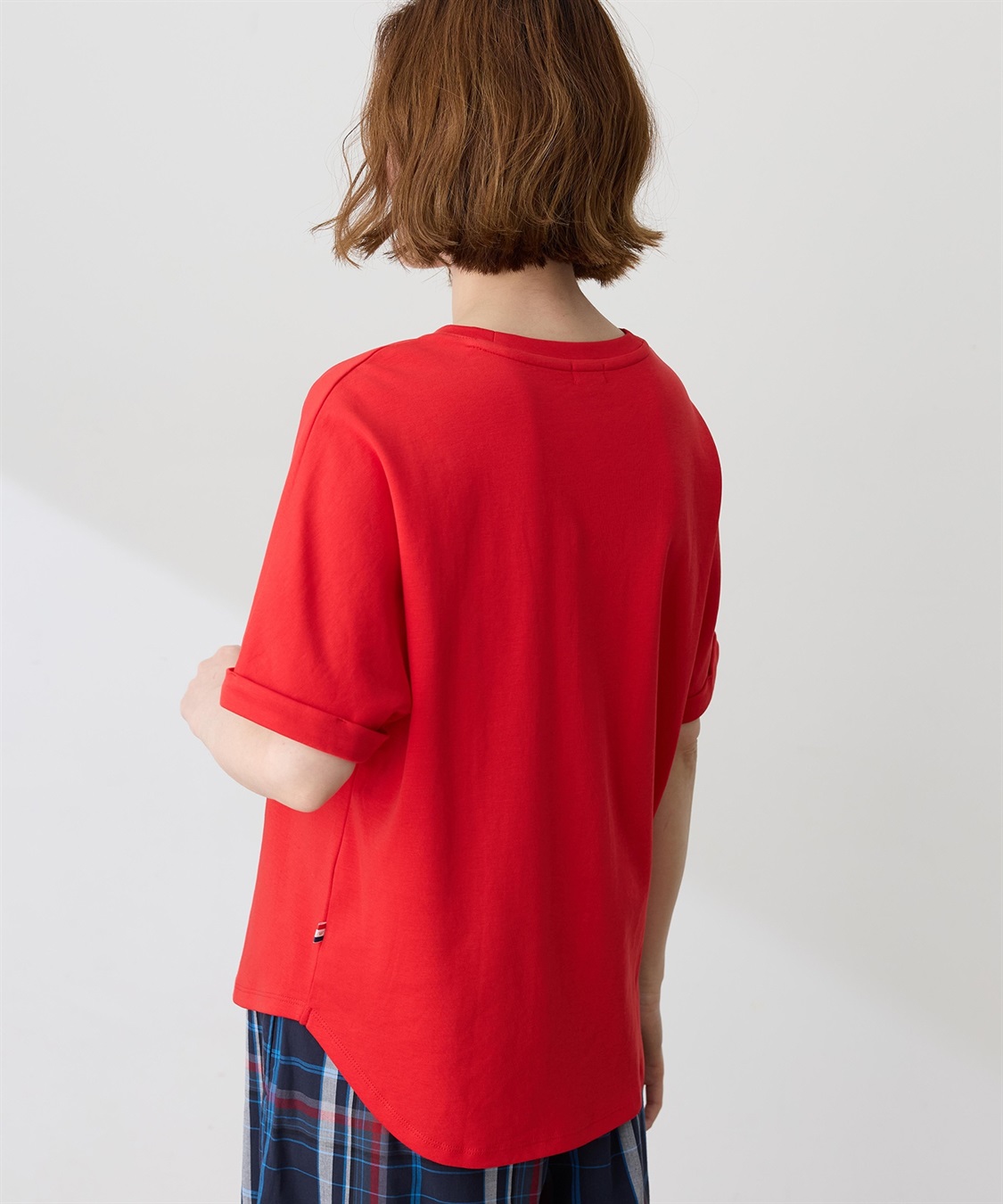 Petit Honfleur 【イラストレーターコラボ】PARISロゴプリントTシャツ【接触冷感・UVカット・オーガニックコットンブレンド】_sub_4
