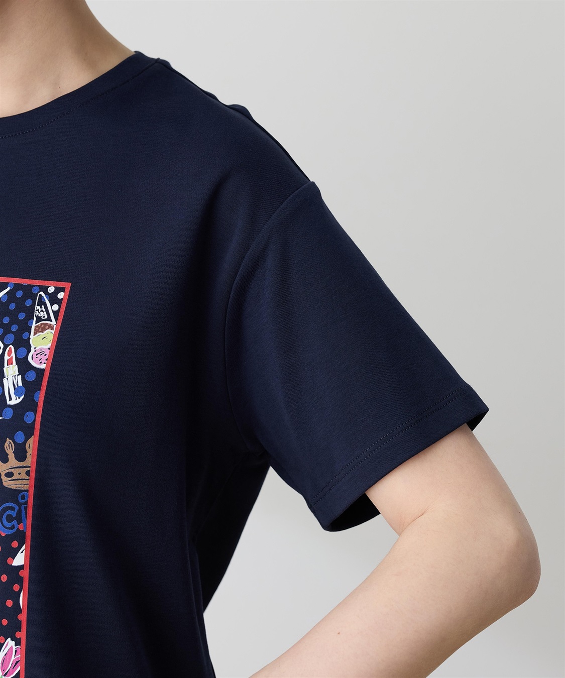 Petit Honfleur 【イラストレーターコラボ】ドットモチーフプリントTシャツ【接触冷感・UVカット・オーガニックコットンブレンド】_sub_11