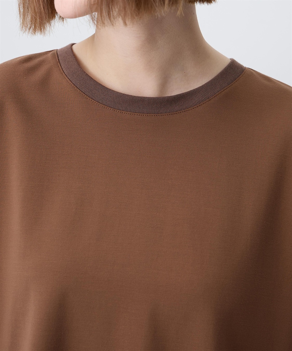 Petit Honfleur バックタックワイドTシャツ【接触冷感・UVカット・透けにくい】_sub_18
