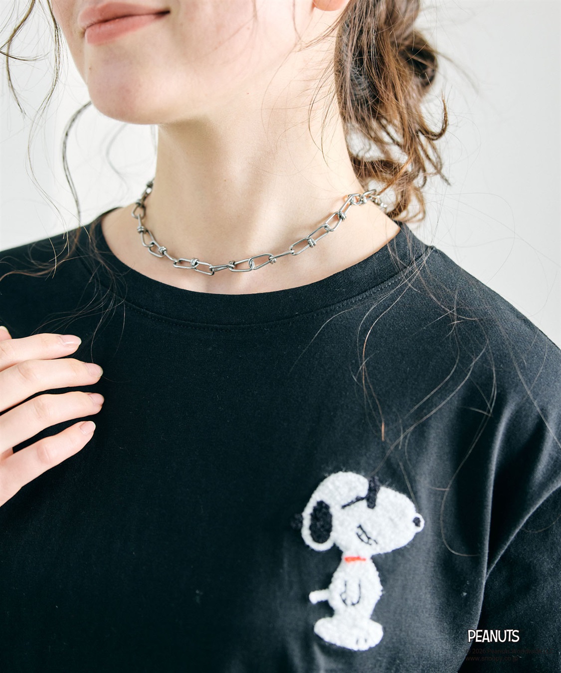 chara station 【PEANUTS/ピーナッツ】SNOOPY/スヌーピーワンポイントサガラ刺繍半袖Tシャツ_sub_18