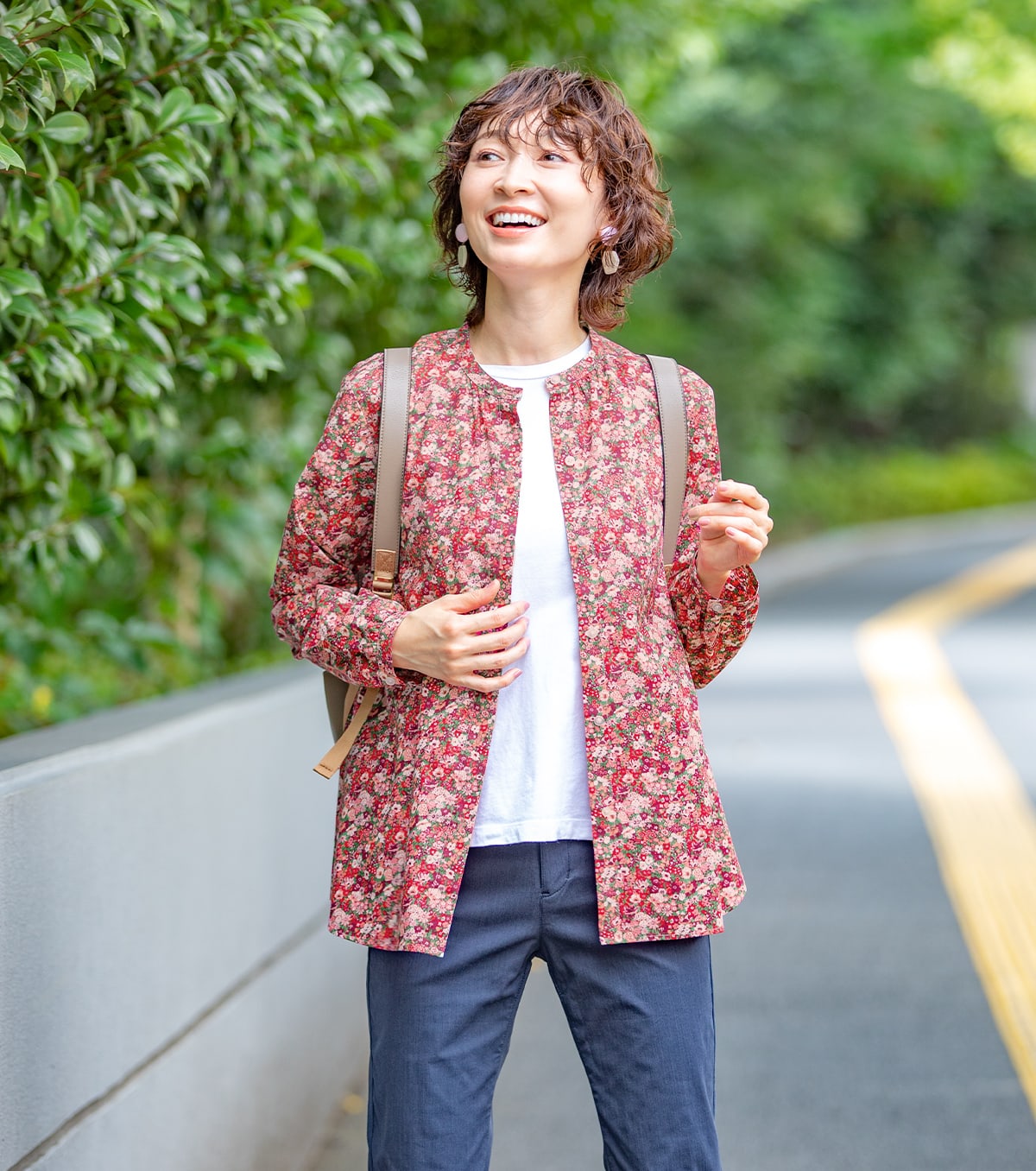 伝統の美しい花柄をリラックスしたデイリー使いに