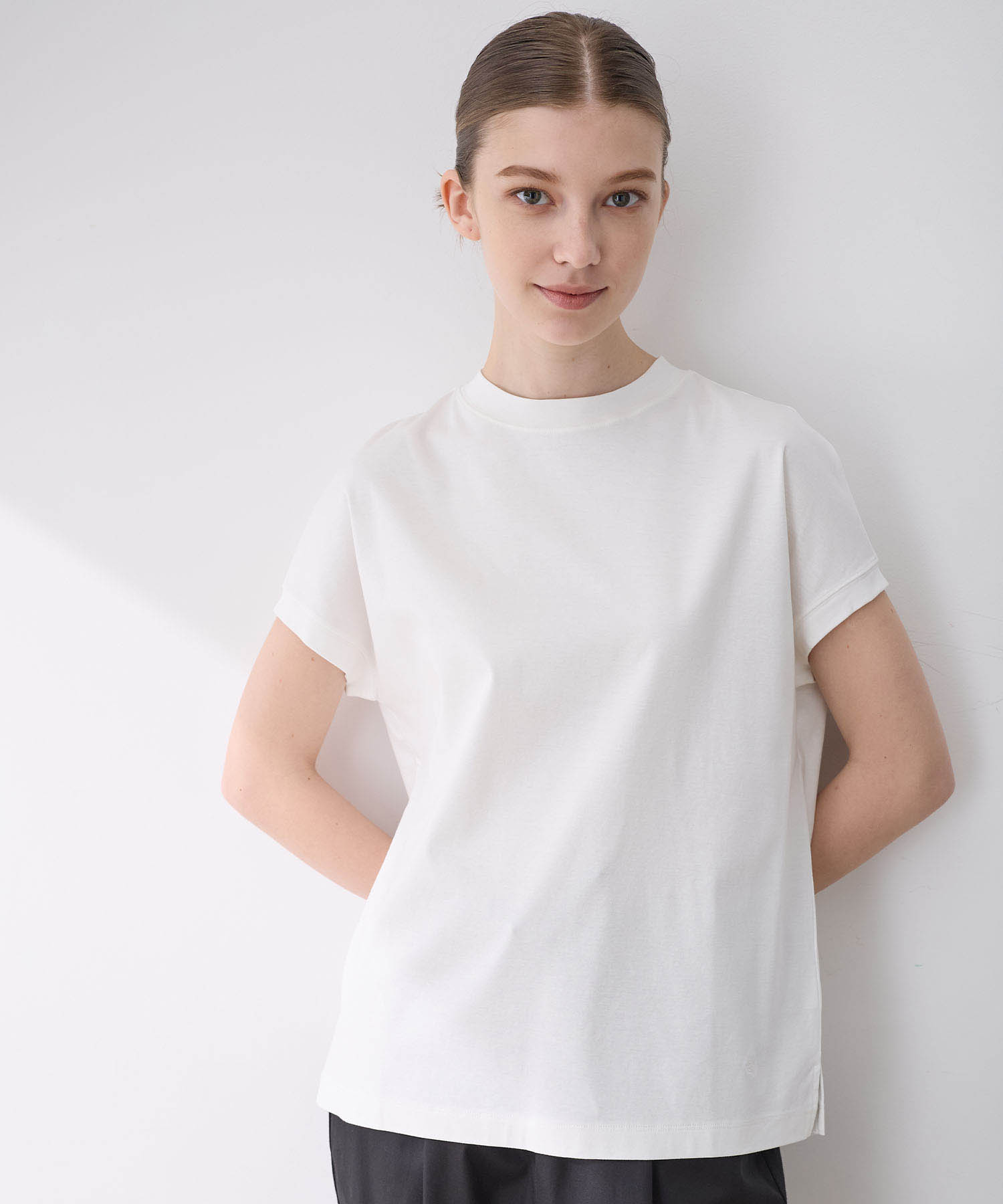 OFF WHITE