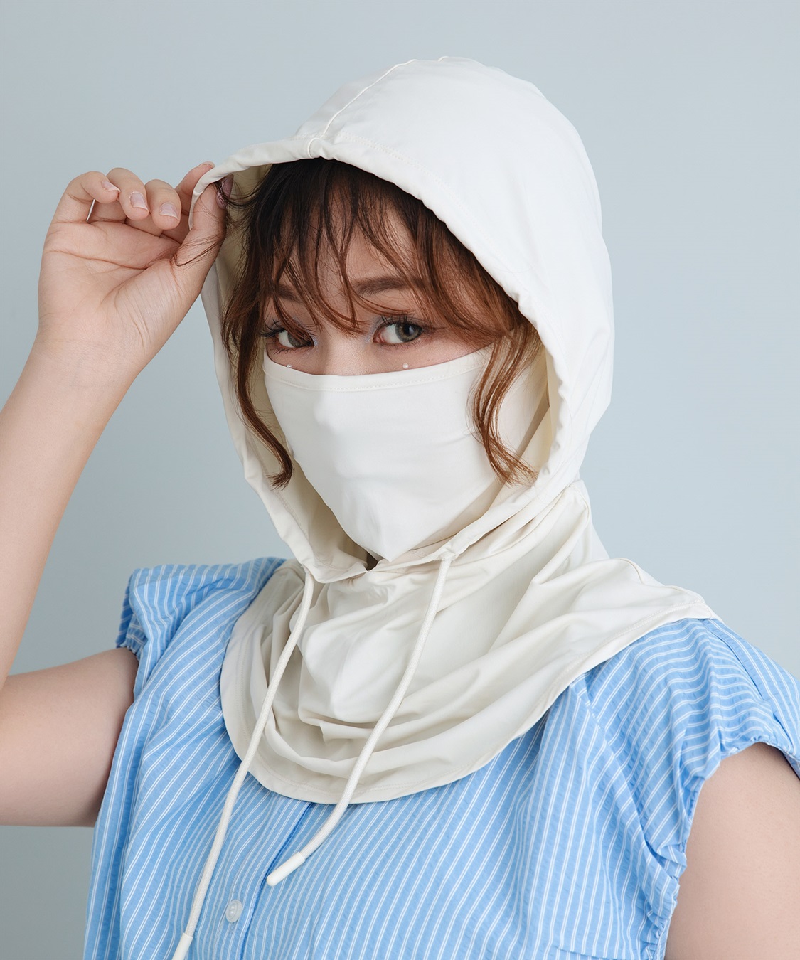 【Yoki】フードネックカバーマスク ¥2,200［商品詳細はこちら］