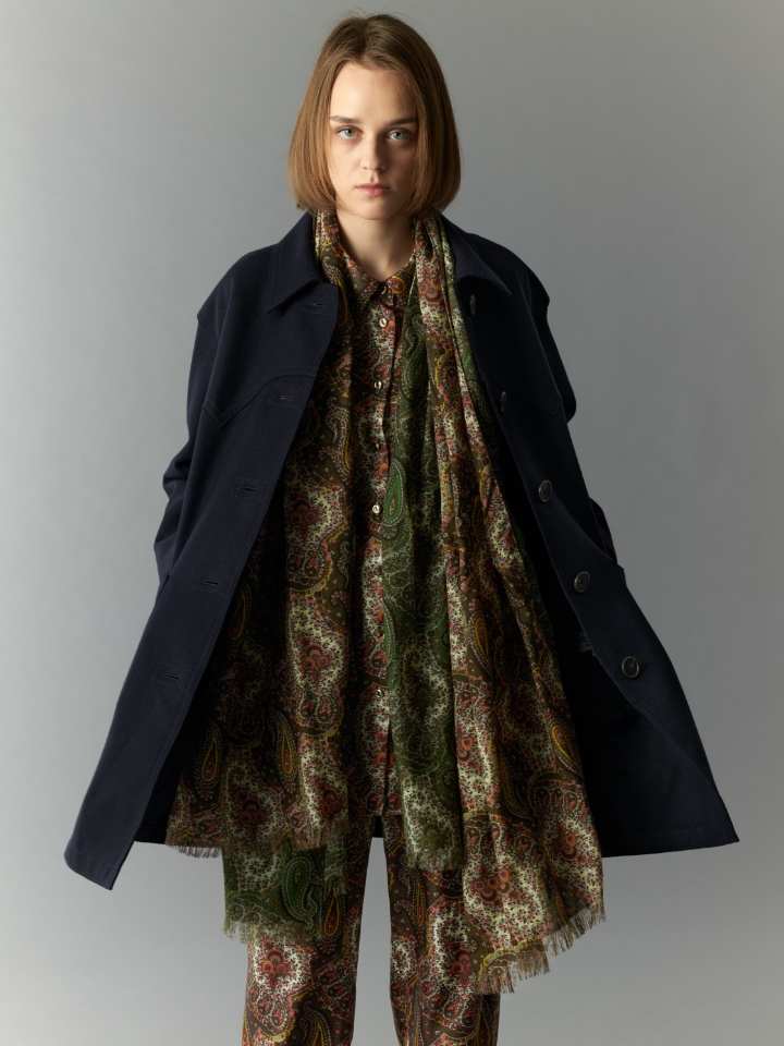 49AV JUNKO SHIMADA 2025AW COLLECTION vol.2 の服を着用しているモデル画像02