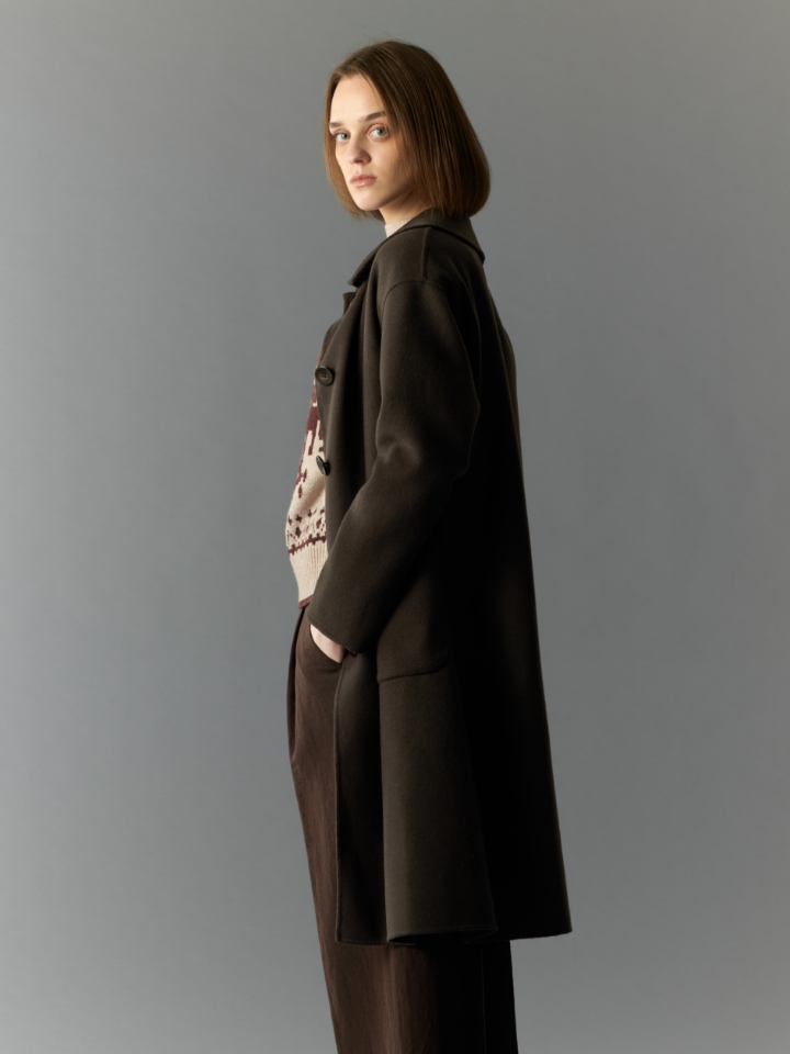 49AV JUNKO SHIMADA 2025AW COLLECTION vol.2 の服を着用しているモデル画像15