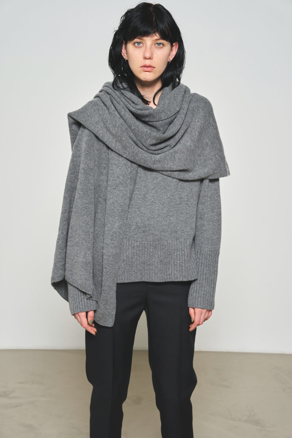 ウールカシミヤVネック,ツイルスラックス,ウールカシミヤストール
